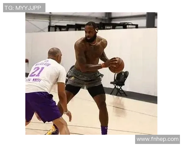 詹姆斯全场22中10砍下38分——传奇球员再创辉煌！